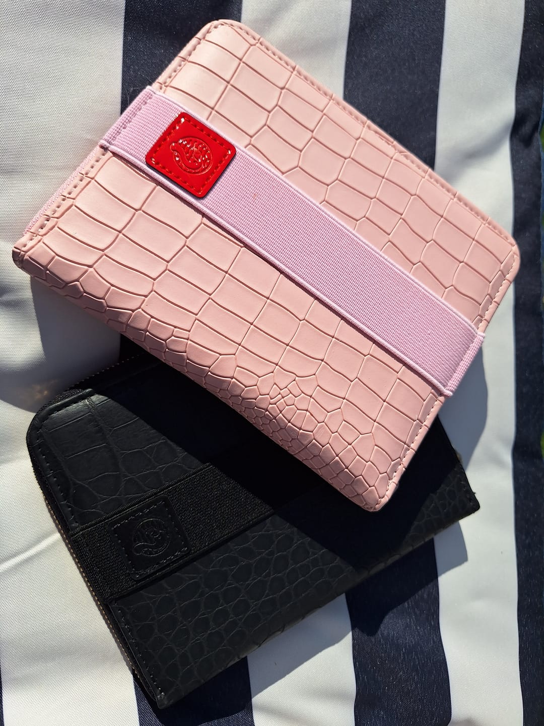 Customer photo review of Pink Crocodile - Travel Organiser