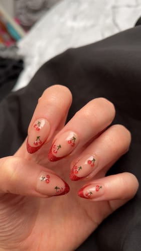 Customer photo review of Cherry On Top - Press On Nails