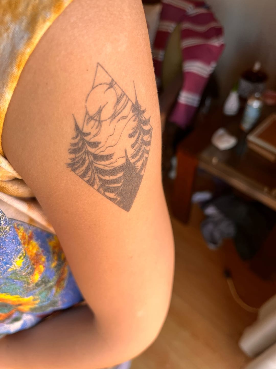 Customer photo review of Bosque místico - +1 tatuaje mediano al azar
