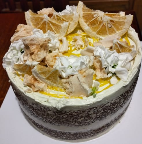 Customer photo review of lemon meringue cake