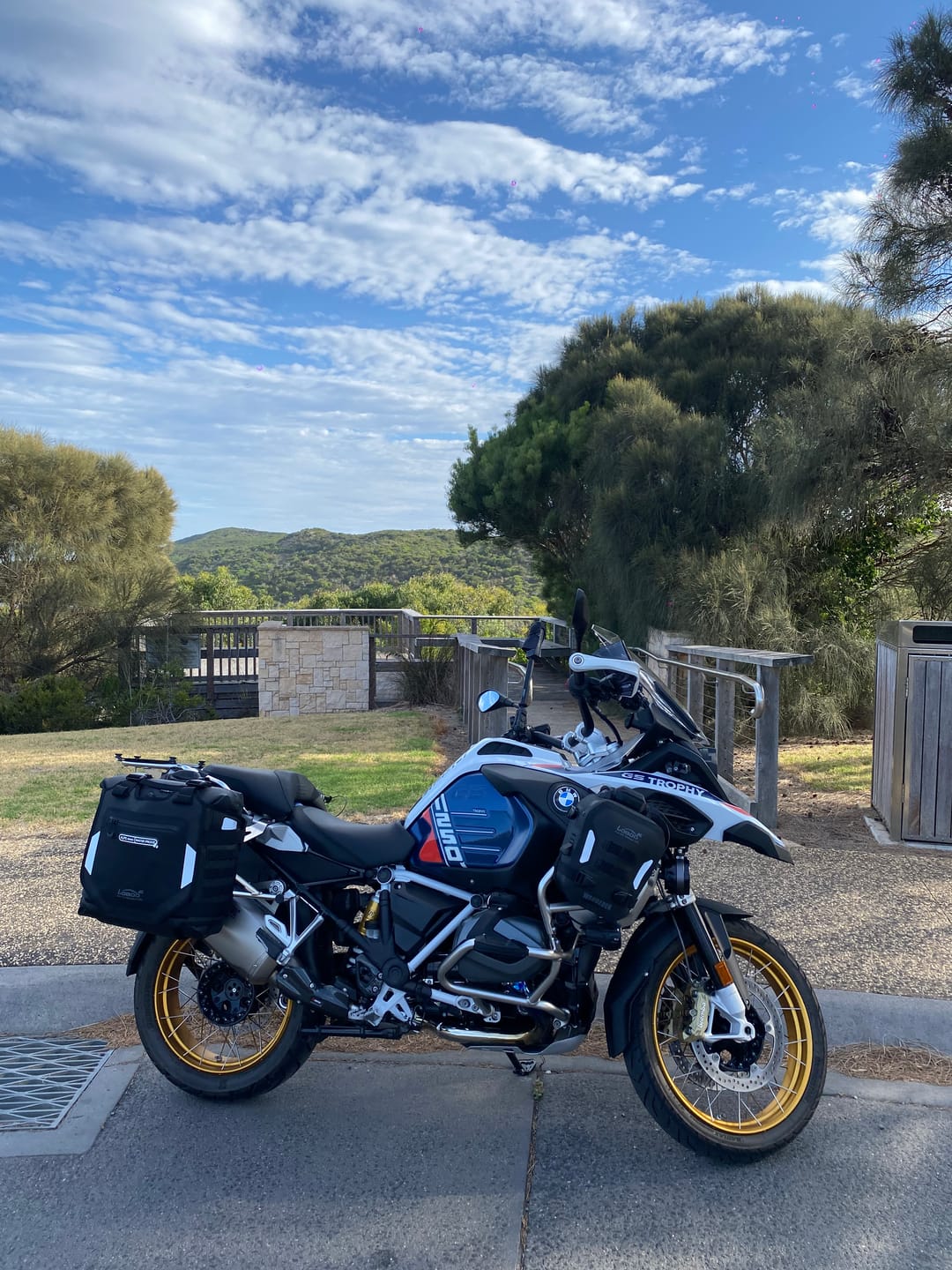 Customer photo review of LOBOO Alps Inflatable Waterproof Side Bags (23L/30L) | Shock-Absorbing Soft Panniers with Anti-Theft Lock