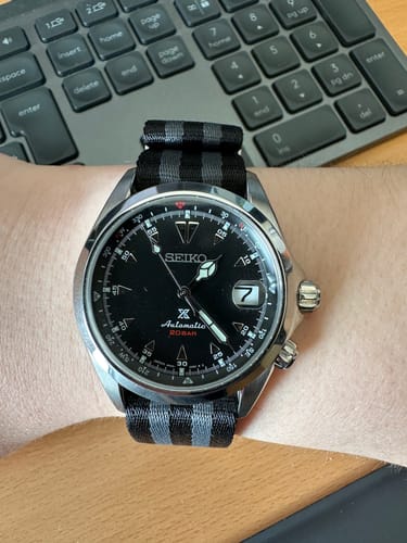 Customer photo review of Bond Nylon Watch Strap