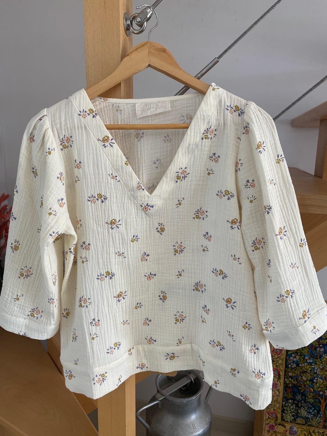 Customer photo review of Blouse Eulalie col V - manches 3/4 - double gaze de coton floral pastel