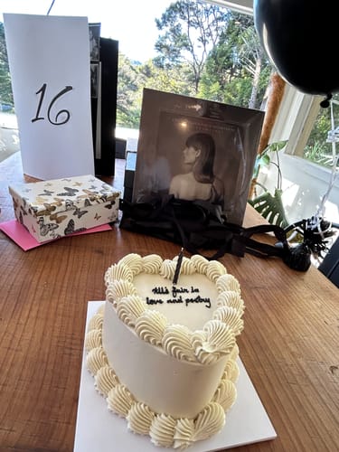 Customer photo review of clara