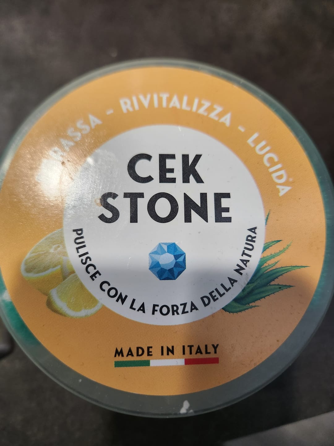 Customer photo review of CEK STONE Pasta Protettiva, Prodotto pulizia casa tutto in uno
