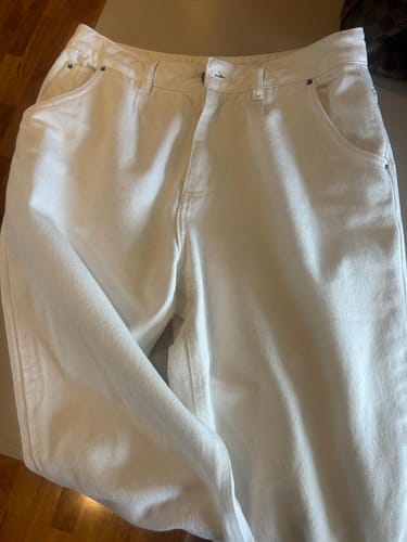 Carolina S. review of Calça Jeans Slouchy Cacau Bege image 1 out of 1