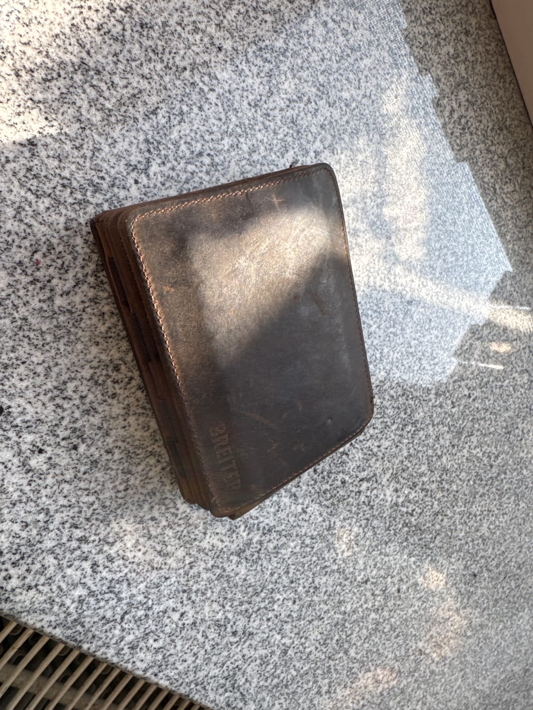 Customer photo review of Flap Boy XL - Magic Wallet with Coin Pocket