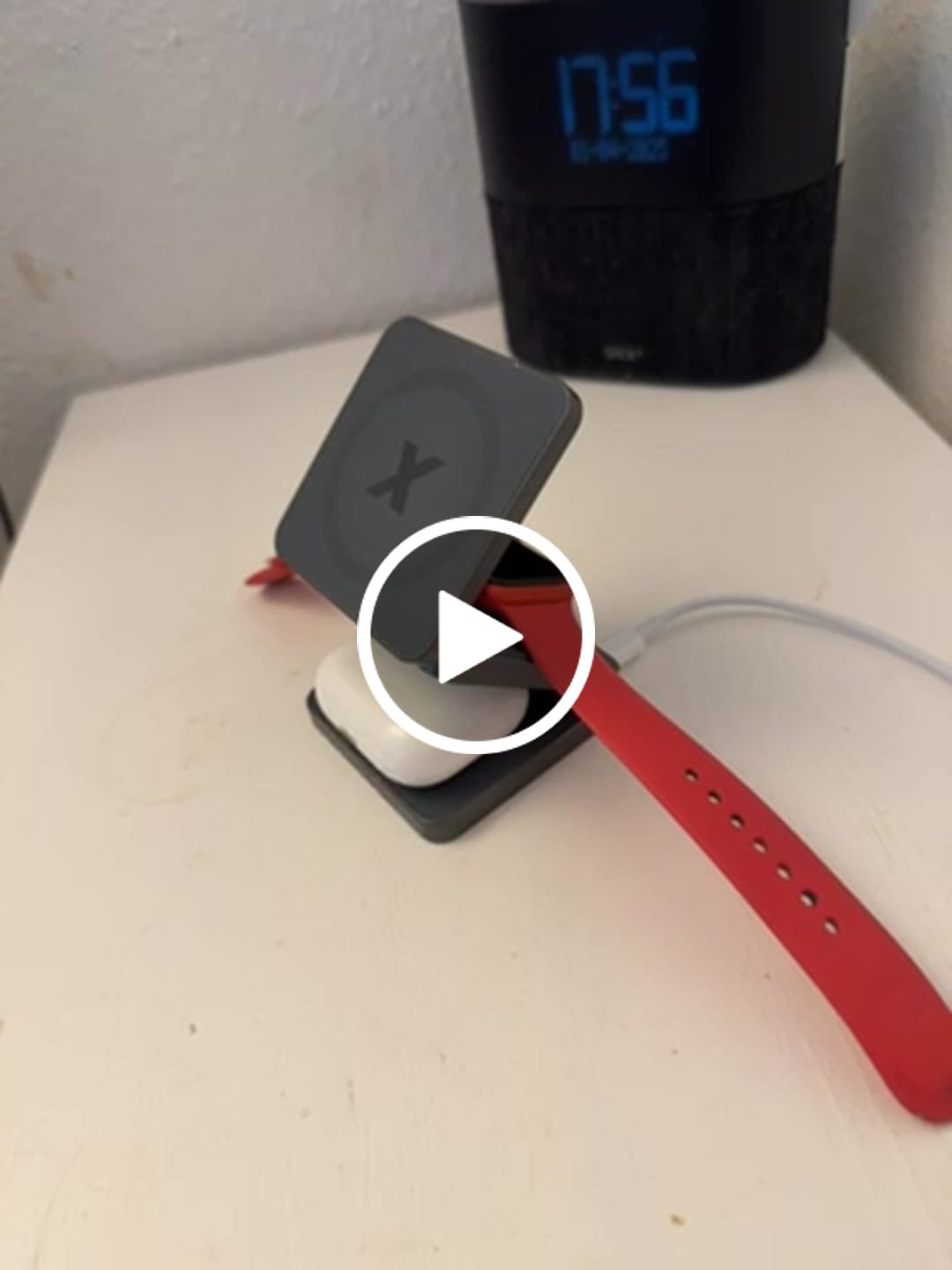 Customer video review of XCHARGE T15™ - Foldbar 3-i-1 Trådløs Oplader