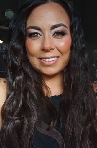 Customer photo review of 20" Wavy Clip In Hair Extensions
