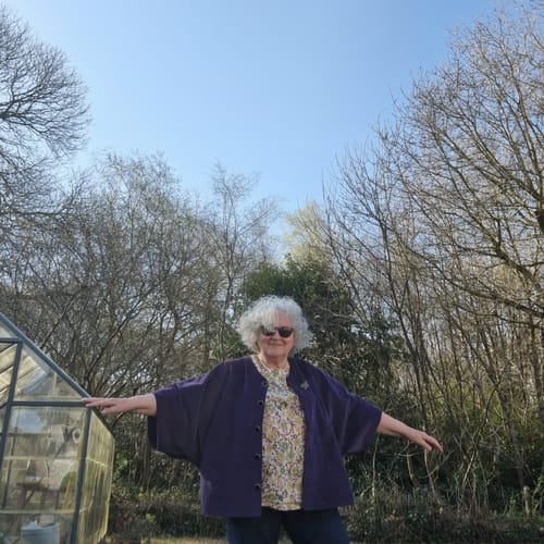 Customer photo review of Veste kimono Yoko - velours côtelé prune - boutons émaillés noirs