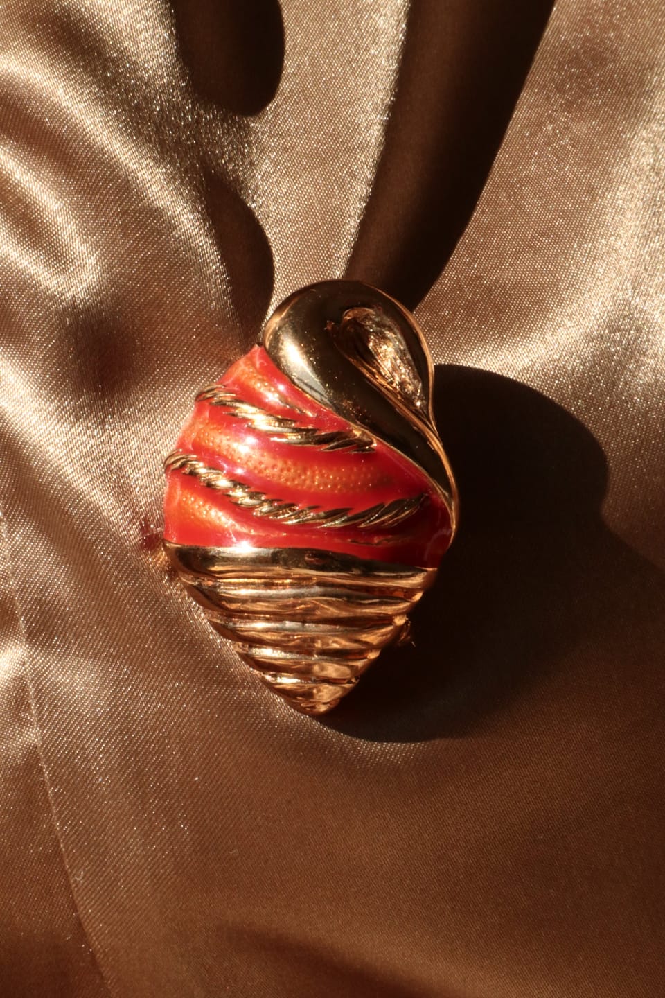 Customer photo review of Spilla vintage Valentino