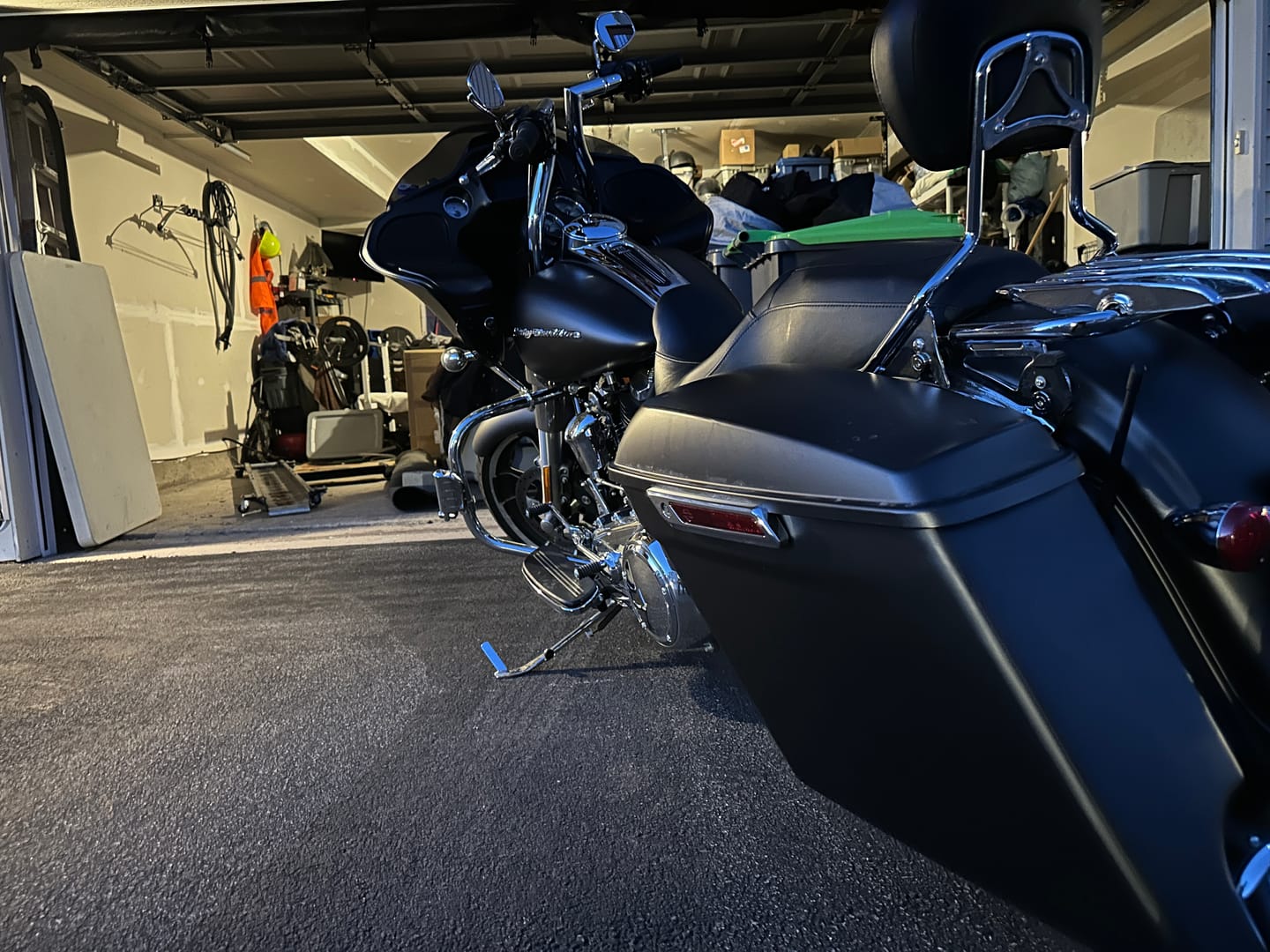 Customer photo review of 3.93" Stretched Saddlebag Bottoms For  '14-23' Harley Touring