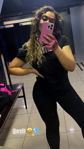 Customer photo review of Guantes Pesas GRAB Mujer