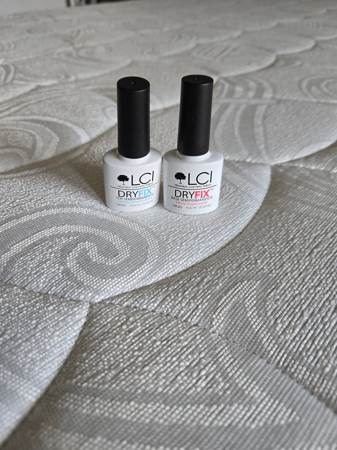 Customer photo review of LCI Combo Pack: Base Coat DryFix 10 ml + Top Coat DryFix 10 ml
