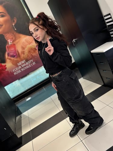 Customer photo review of W276 Dominate Jeans