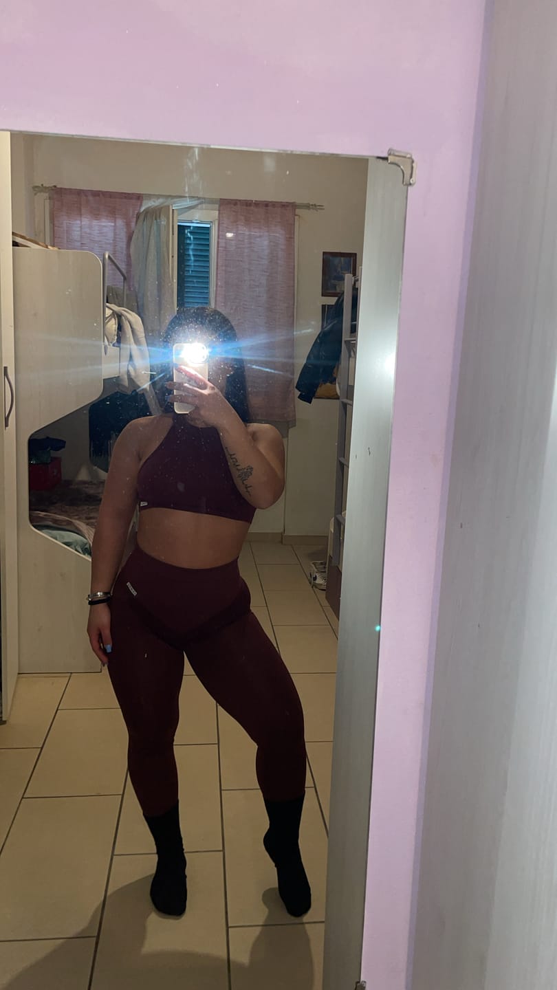 Customer photo review of Leggings Push up Gym Fashion Merlot