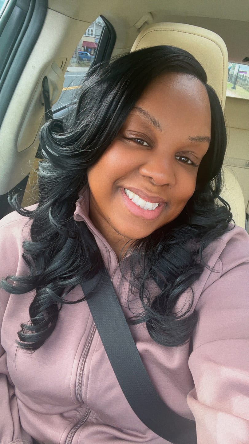 Customer photo review of Outre Melted Hairline 2x5 HD Lace Front Wig - BEGONIA