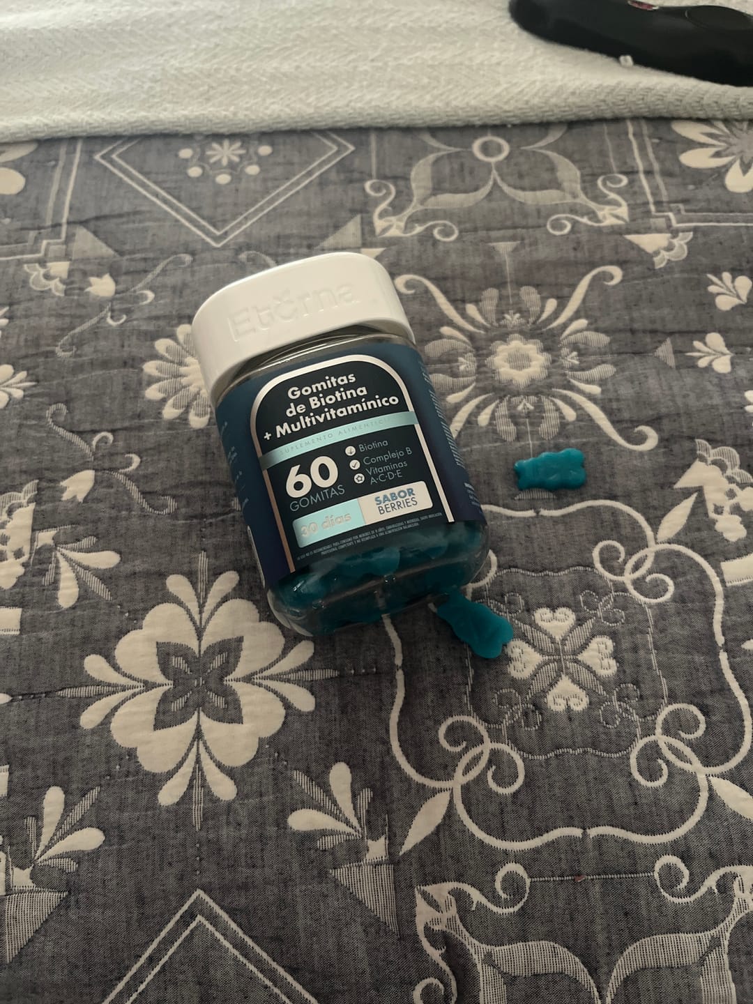 Customer photo review of Gomitas de Biotina y Multivitamínico