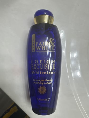 Customer photo review of Fair and White Exclusive Purifying Lotion (Toner) with Pure Vitamin "C" 250ml / 8.4 fl oz