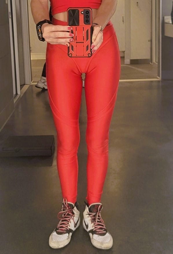 Customer photo review of Leggings Extra Sex Push-Up Juicy Red