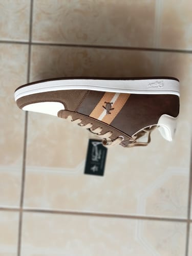 Customer photo review of Tenis Style Sheen Café