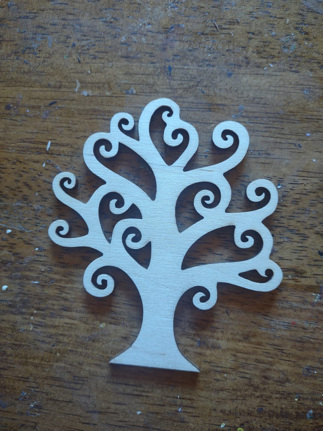 Customer photo review of Unfinished Wood Swirly Tree Shape - Craft - up to 46"