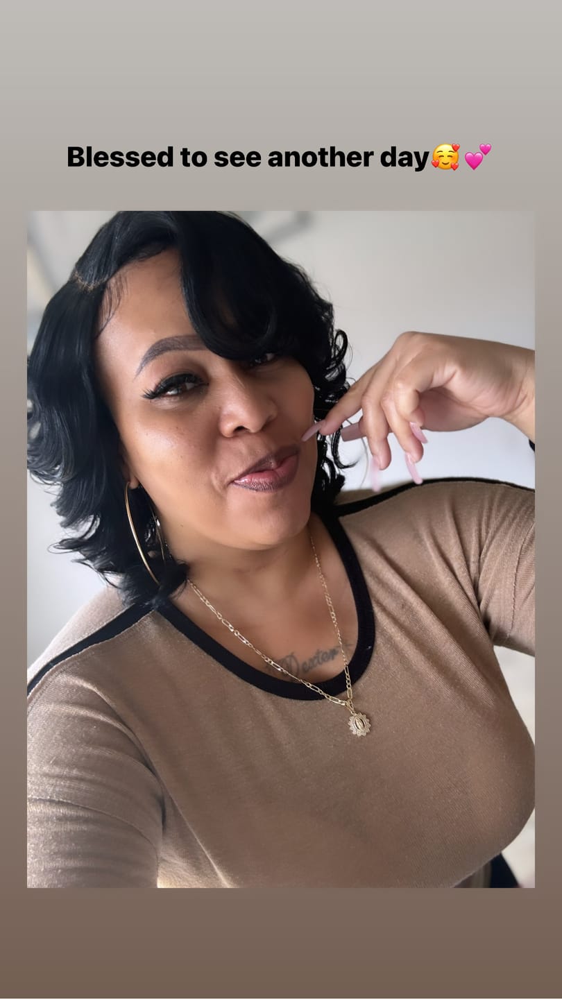 Customer photo review of It's A Wig Synthetic Hair Full Wig - NUNA