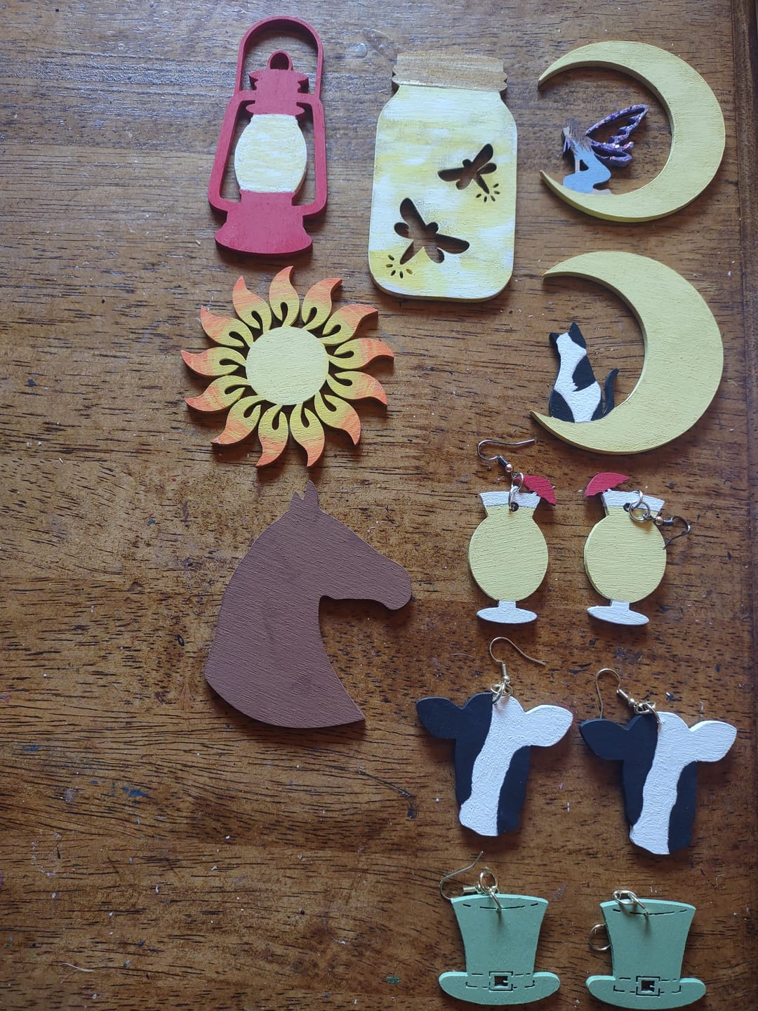 Customer photo review of Unfinished Wood Cat and Moon Silhouette Shape - Craft - up to 46"