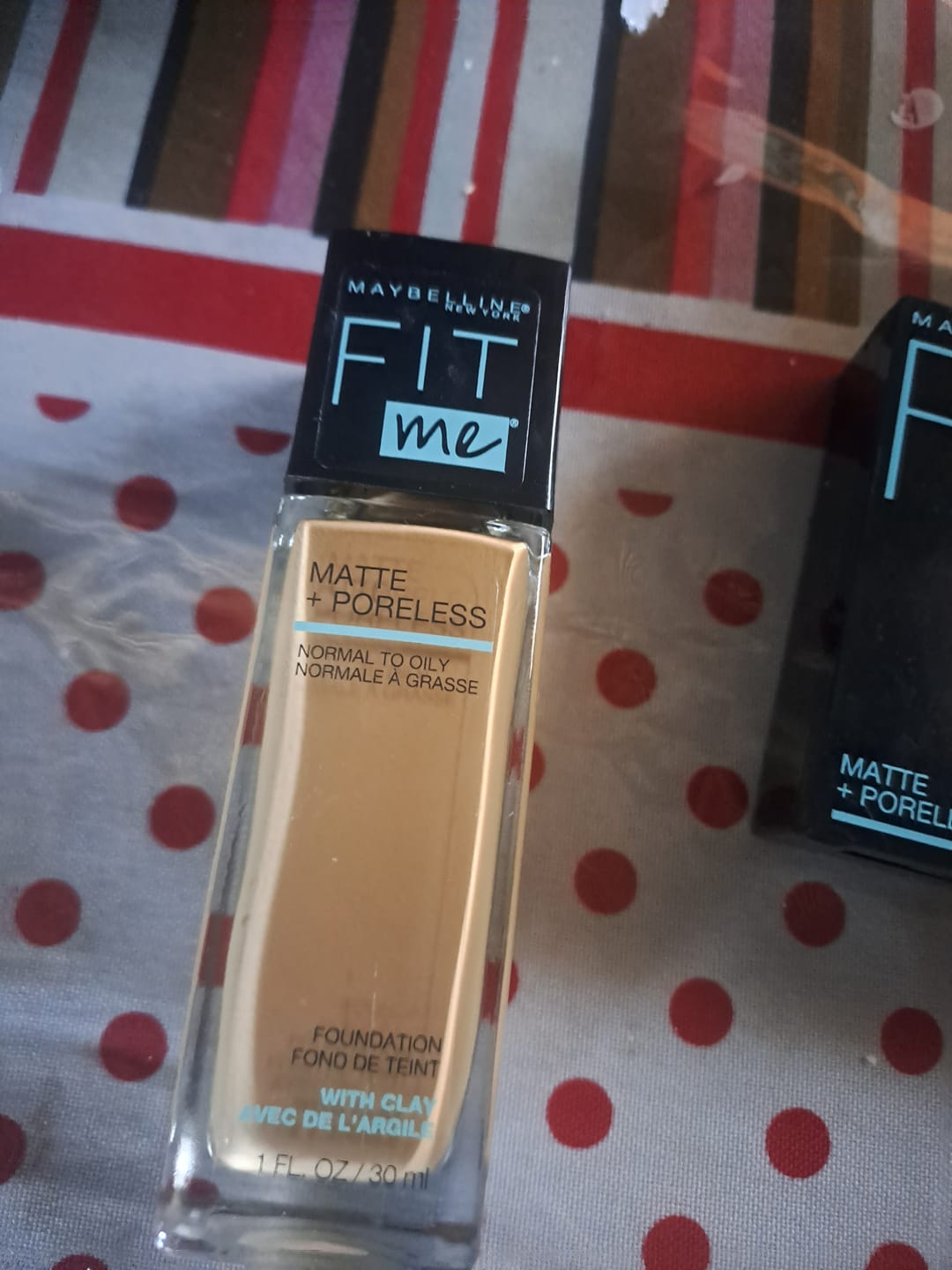 Customer photo review of Fit Me Matte + Poreless Liquid Foundation