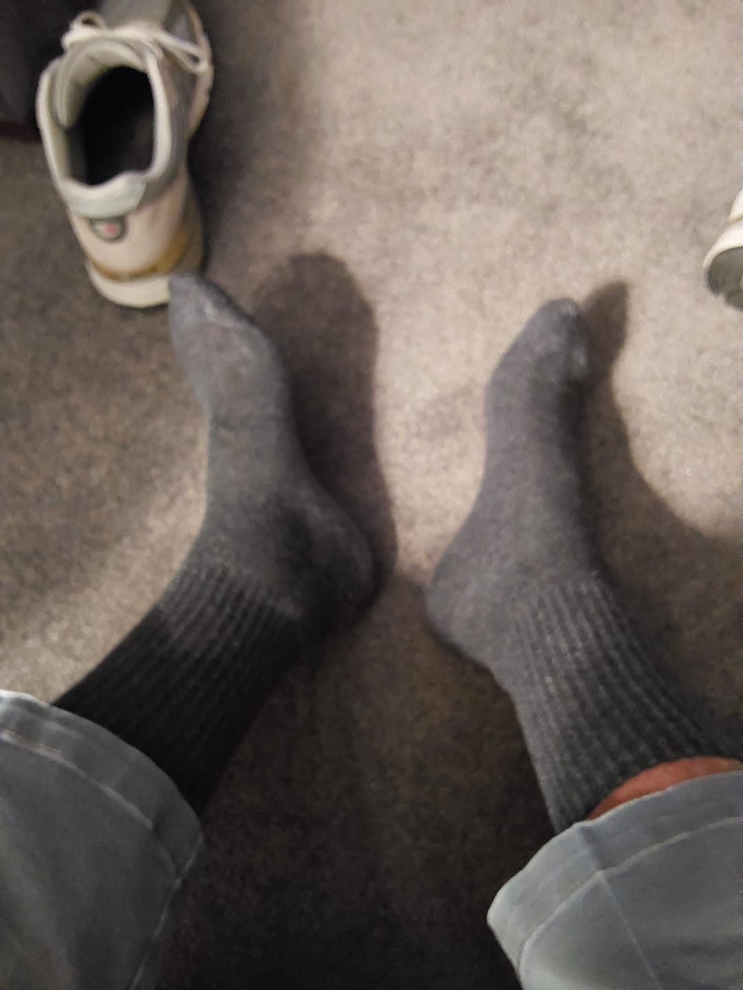 Customer photo review of Bluepacca Alpaca Socks