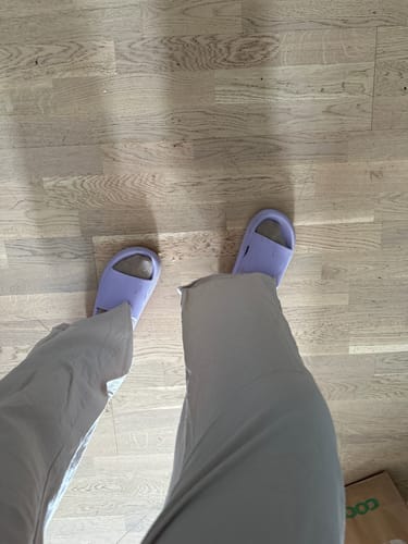 Customer photo review of HappyFlops