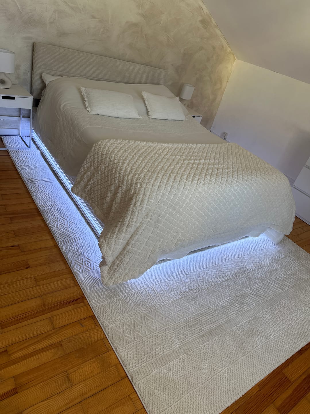 Customer photo review of Lit coffre avec led - DARMON