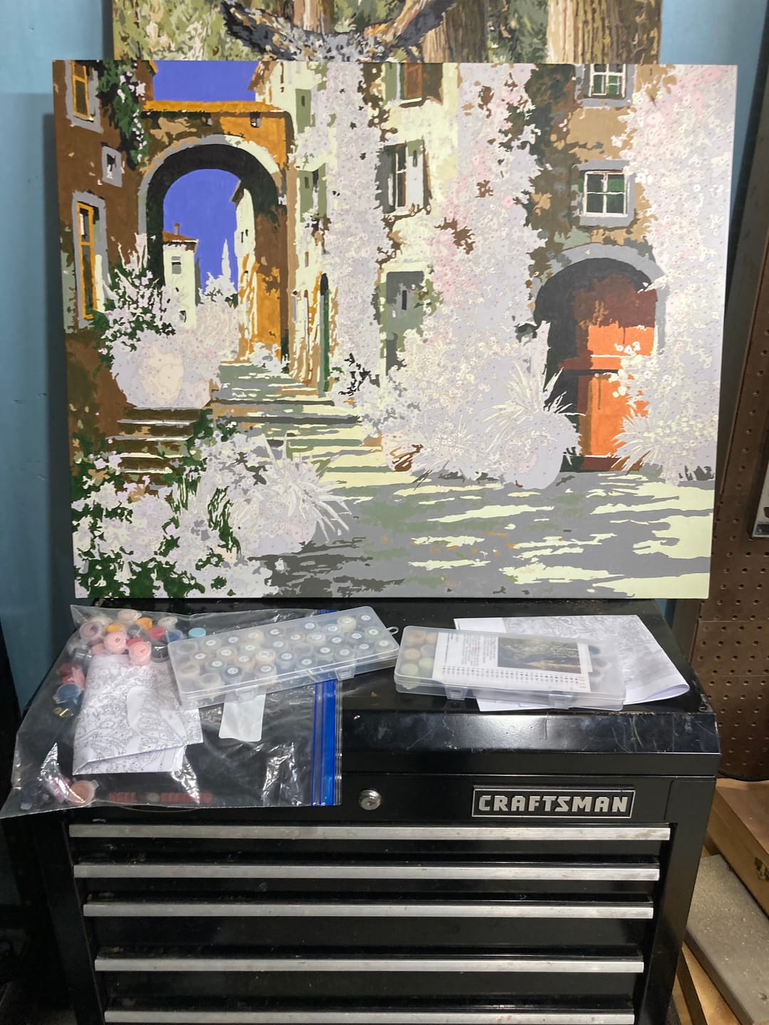 Customer photo review of La Porta Rossa sulla Salita - Paint by Numbers