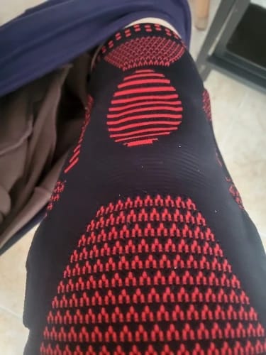 Customer photo review of Knee Support Compression Knee Brace