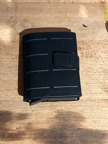 Customer photo review of Tactical Wallet Schwarz inkl. 3 Lasercut Patches
