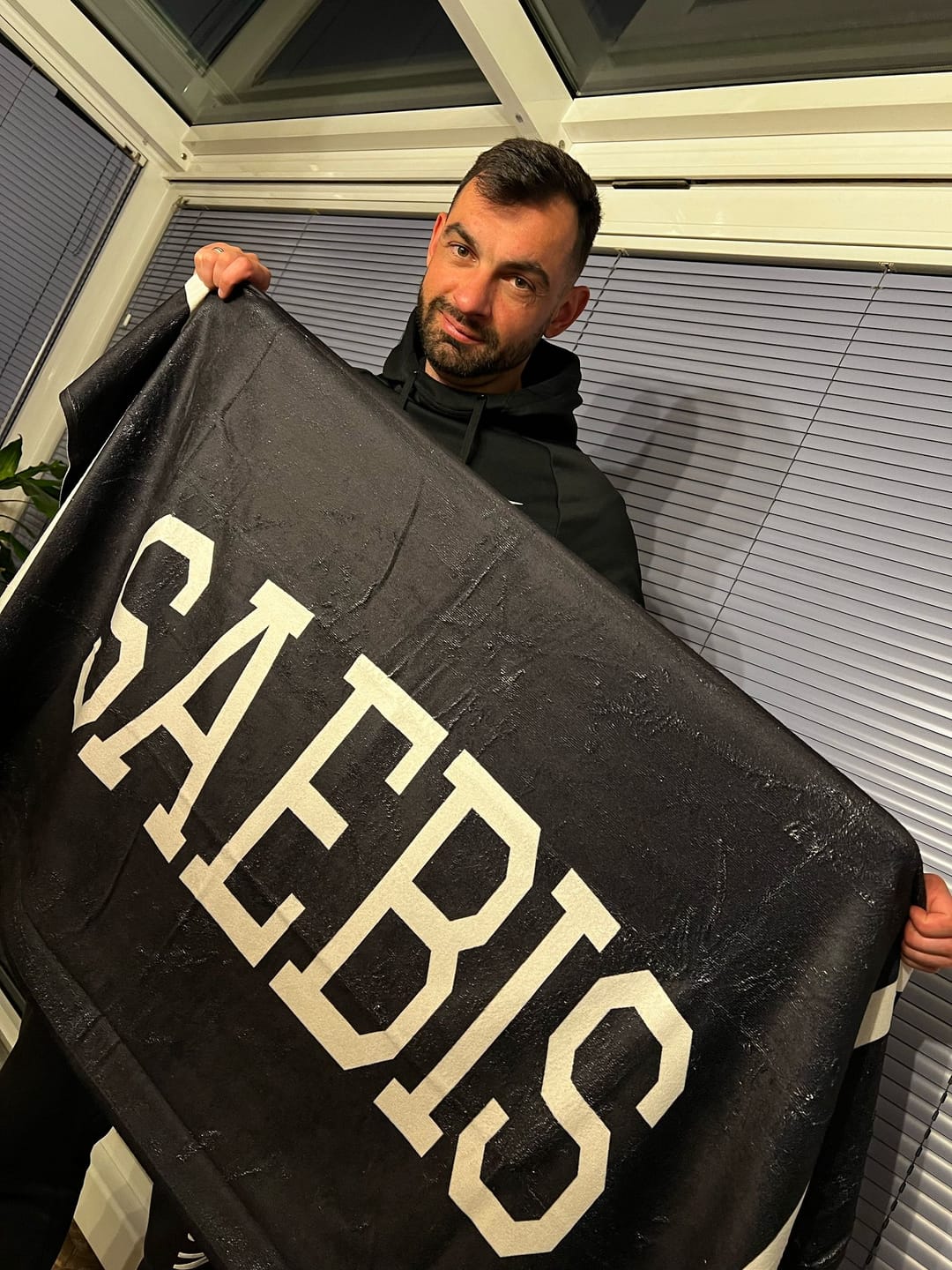 Customer photo review of Lifestyle Strandtuch schwarz by SAEBIS®