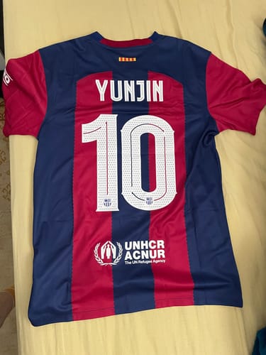 Customer photo review of Le Sserafim Barcelona Jersey