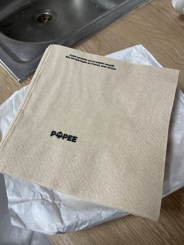 Avis photo d'un client sur SERVIETTES de table - 100 serviettes