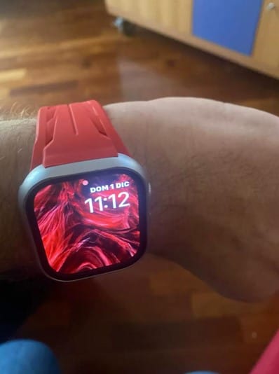Customer photo review of Fluoro Rubber Butterfly Clasp Premium Strap for Apple Watch