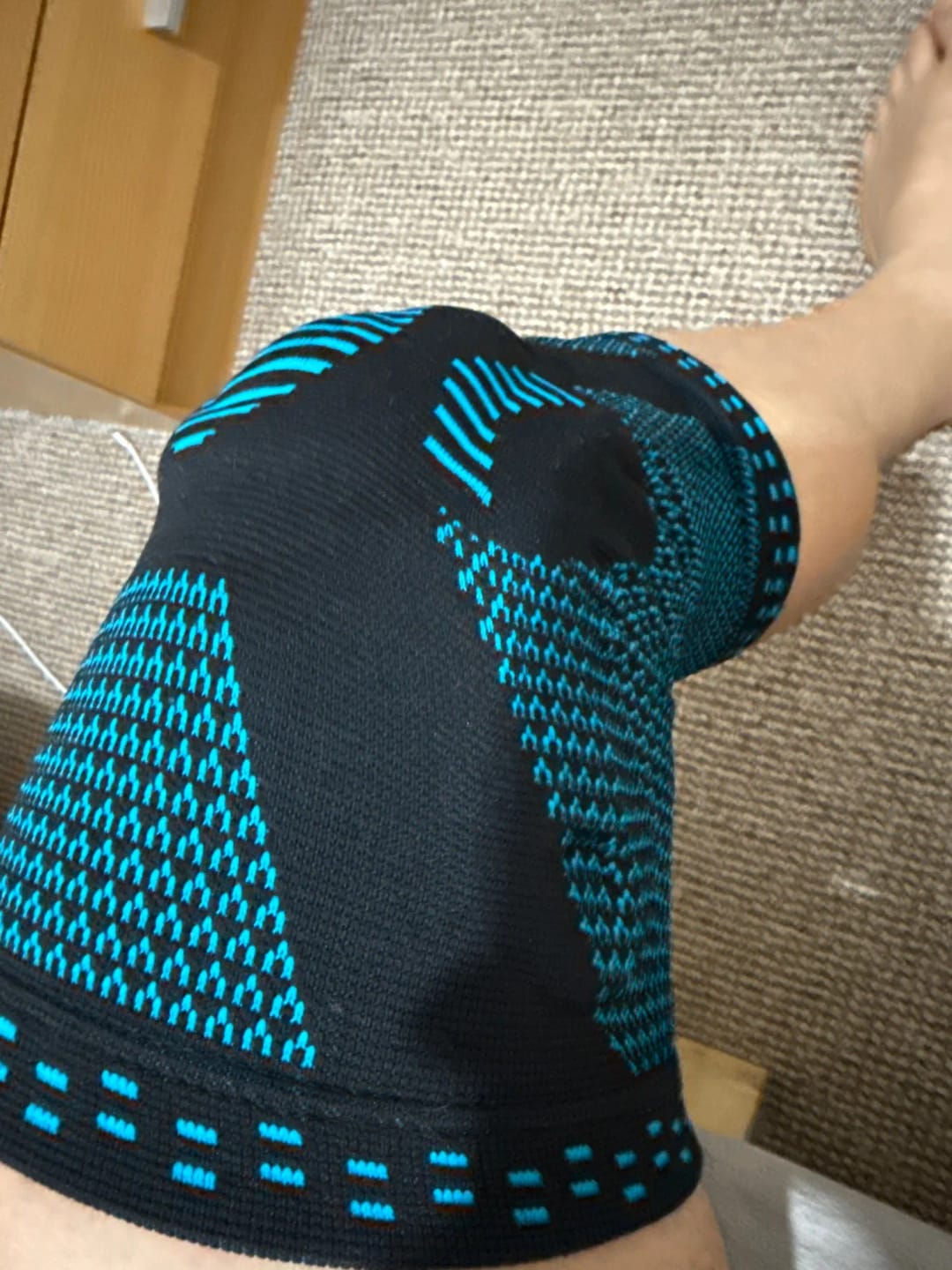Customer photo review of Knee Support Compression Knee Brace