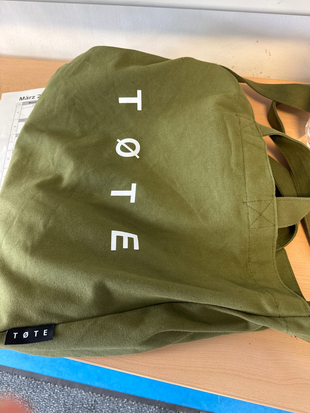 Customer photo review of Khaki Green TØTE Bag