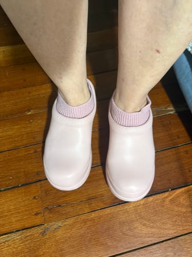 Customer photo review of Clomfy™ Unisex Classic Soho Clog