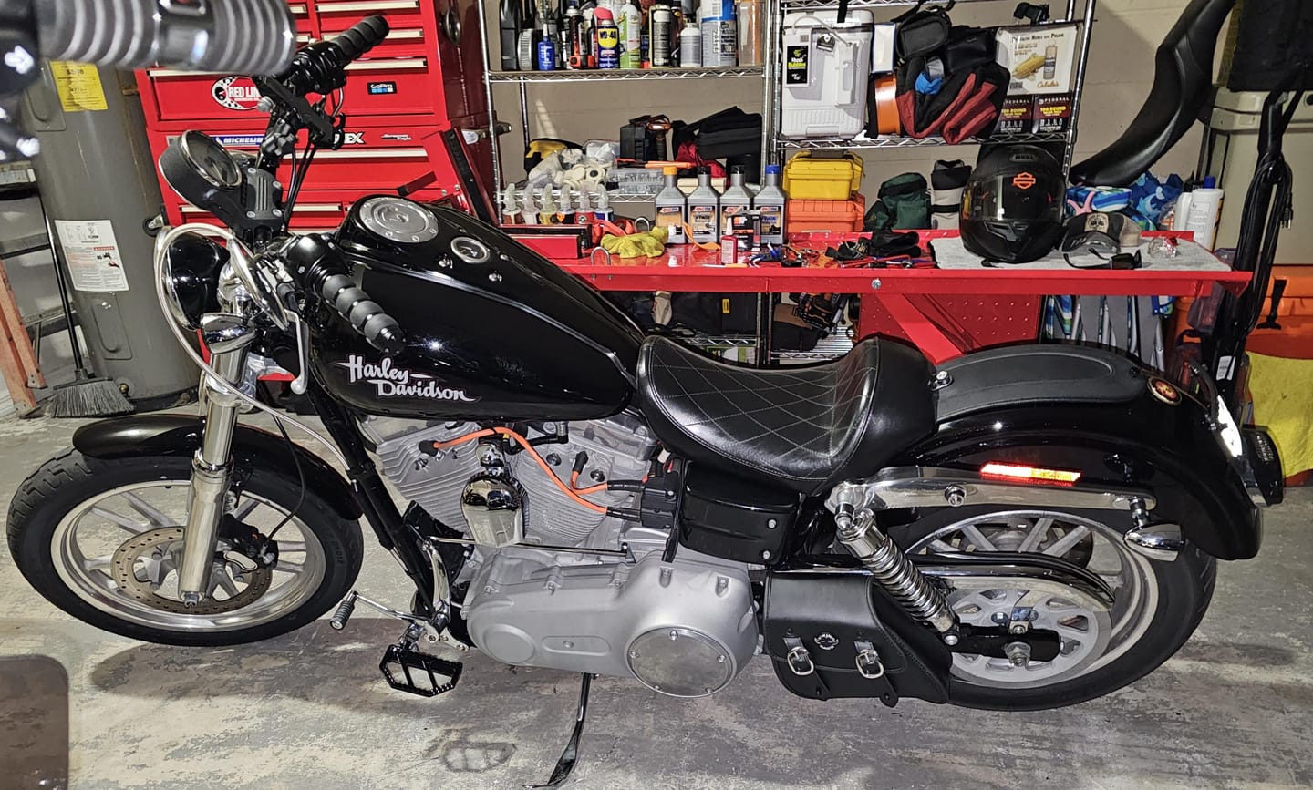Customer photo review of 3L - Knapsack Harley Dyna Motorcycle Swing Arm Bag