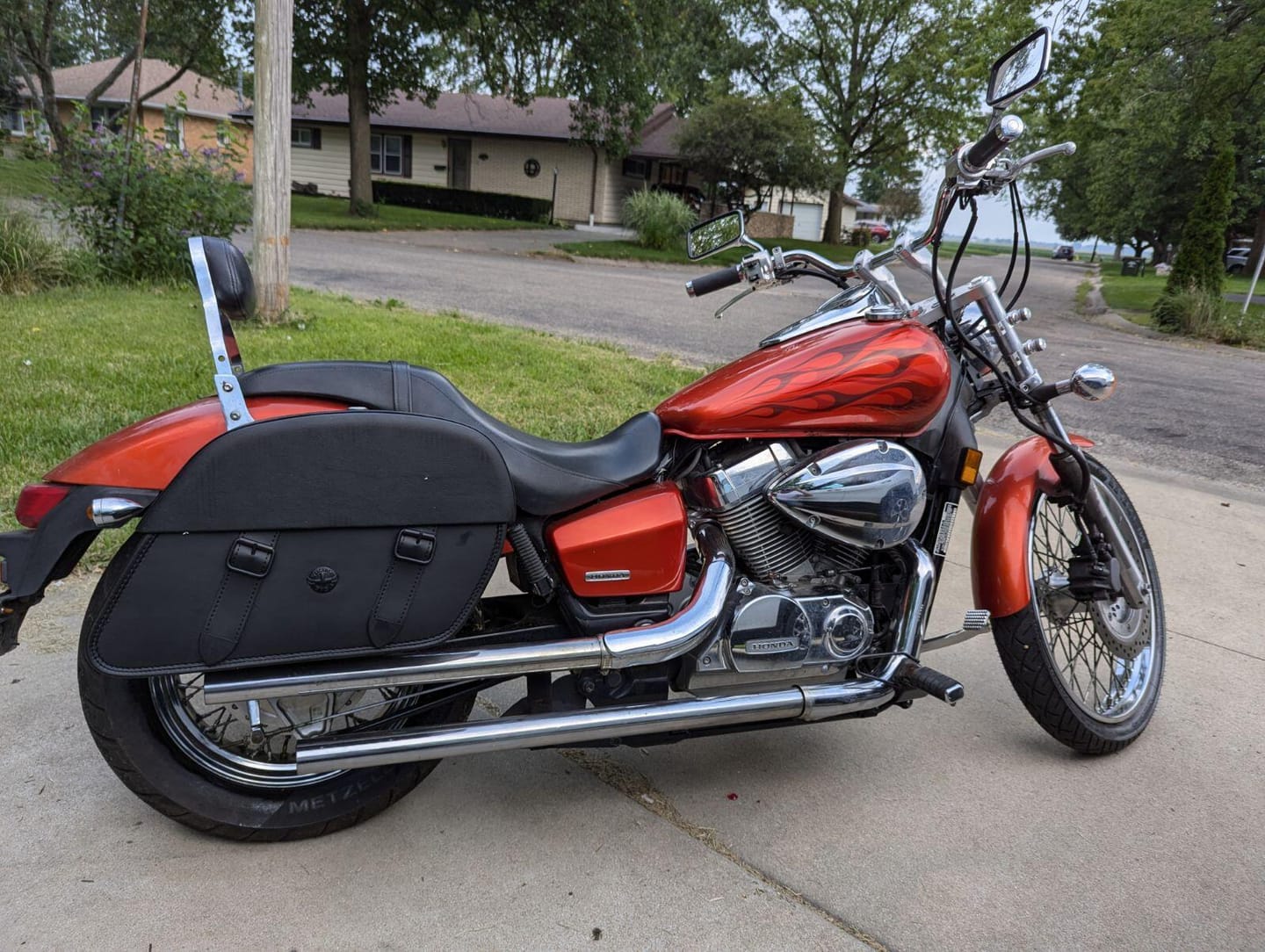 Customer photo review of 32L - Baelor Large Hard Mount Shock Cutout Honda Shadow 750 (Incl. C2) Saddlebags