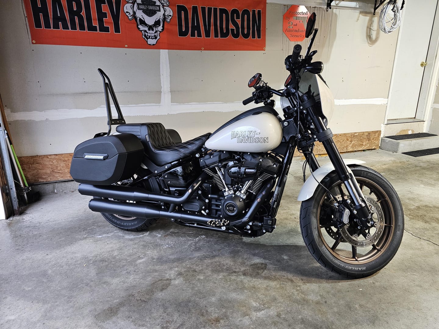 Customer photo review of 32L - Darkin Large Quick Mount Leather Wrapped Hard Saddlebags for Harley Softail Low Rider S FXLRS