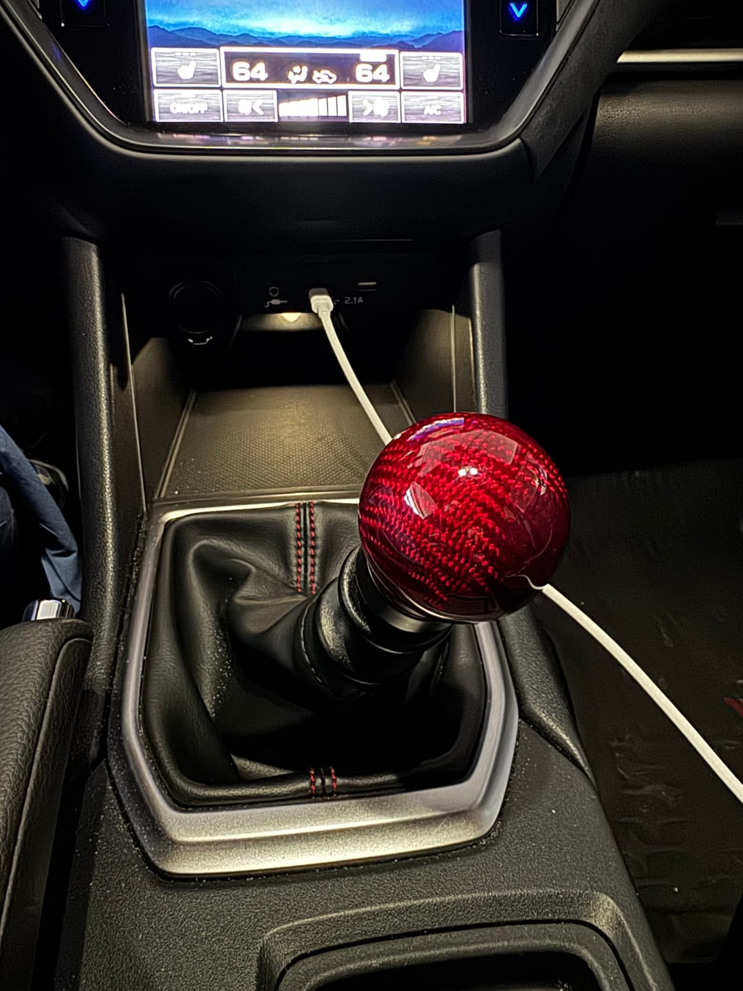 Customer photo review of Weighted Red Carbon Fiber Shift Knobs