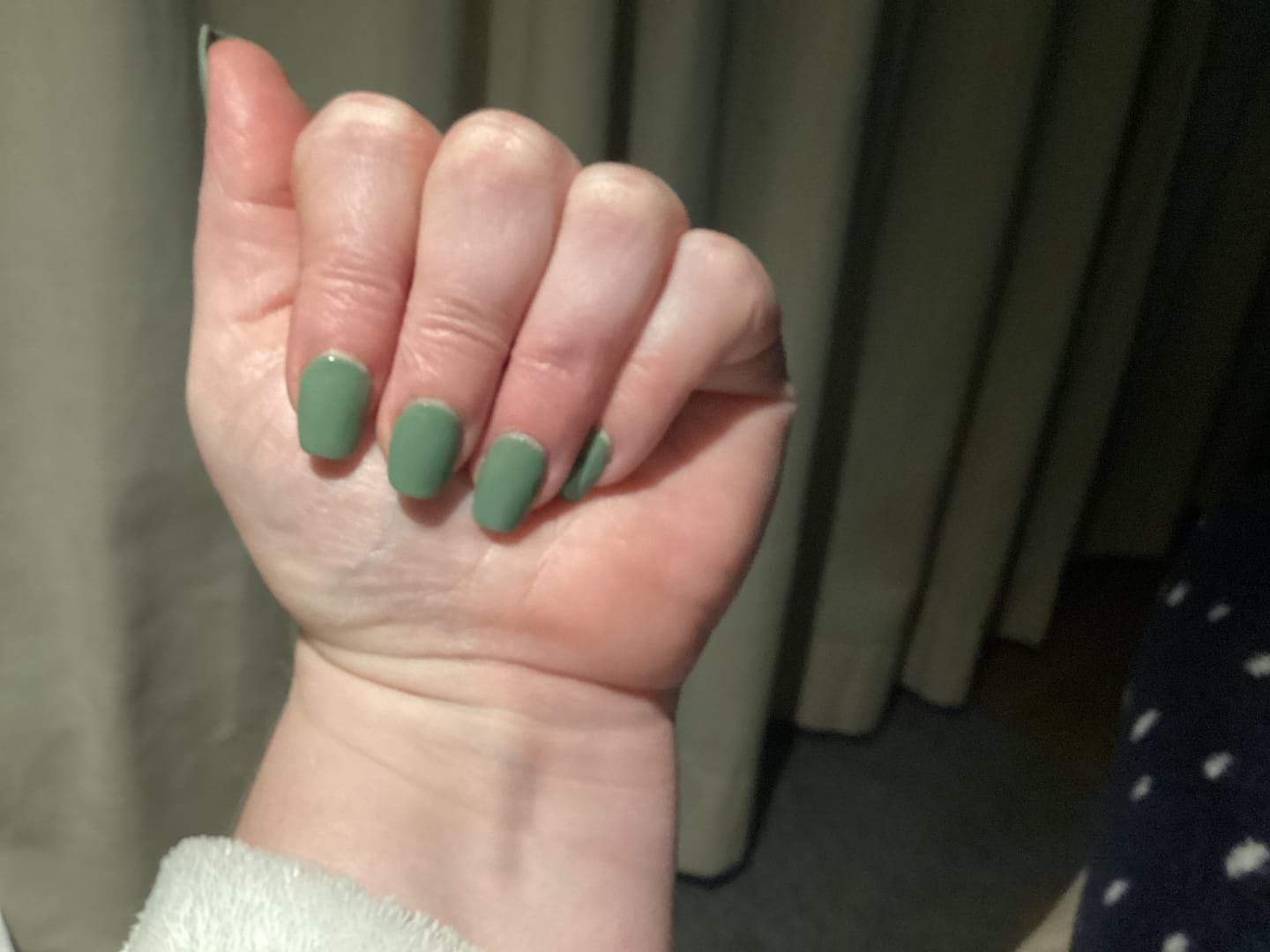 Customer photo review of Warm Olive Dipping Powder