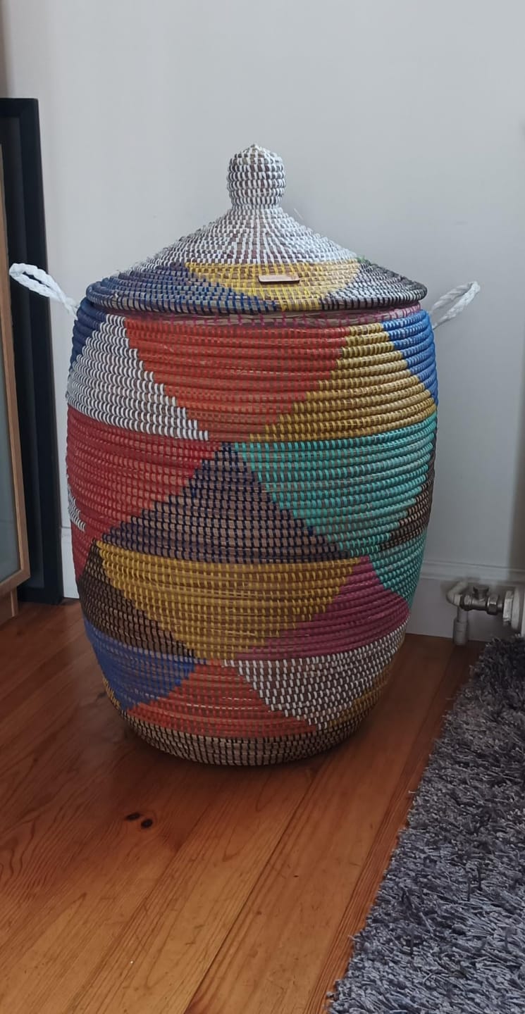 Customer photo review of Wäschekorb mit traditionellem Deckel - large – Gueno