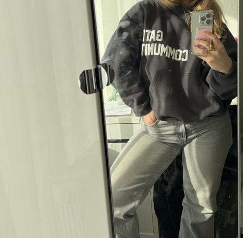 Customer photo review of GATED COMMUNITY HOODIE DARK GREY