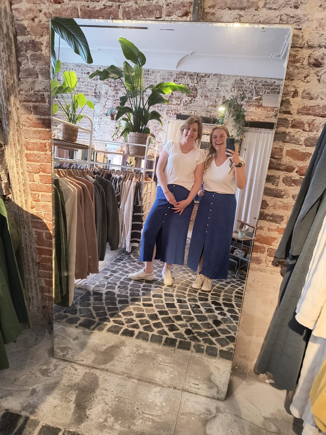 Customer photo review of Skirt Luna - Royal Blue